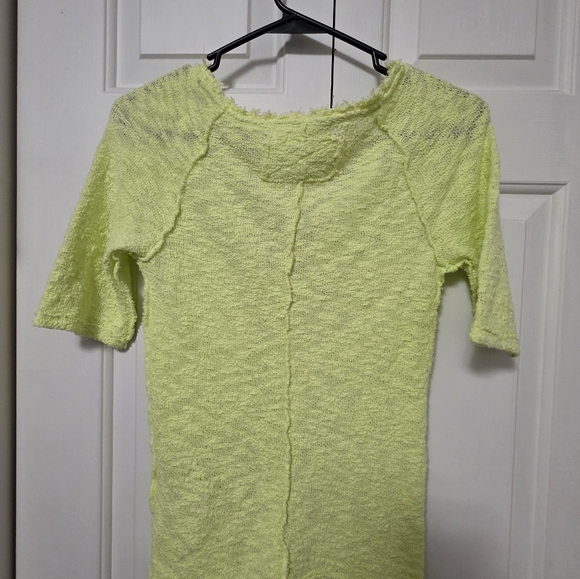 We The Free Early Bloomer Lime Shirt Size Small - Picture 4 of 9